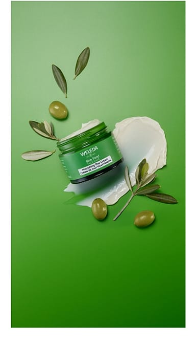 Питательный дневной крем для лица Skin Food